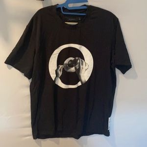 GRAPHIC BLACK T SHIRT
